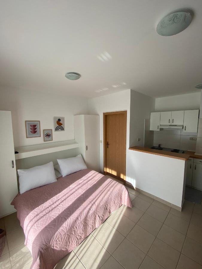 Apartment Luna Drvenik  Esterno foto