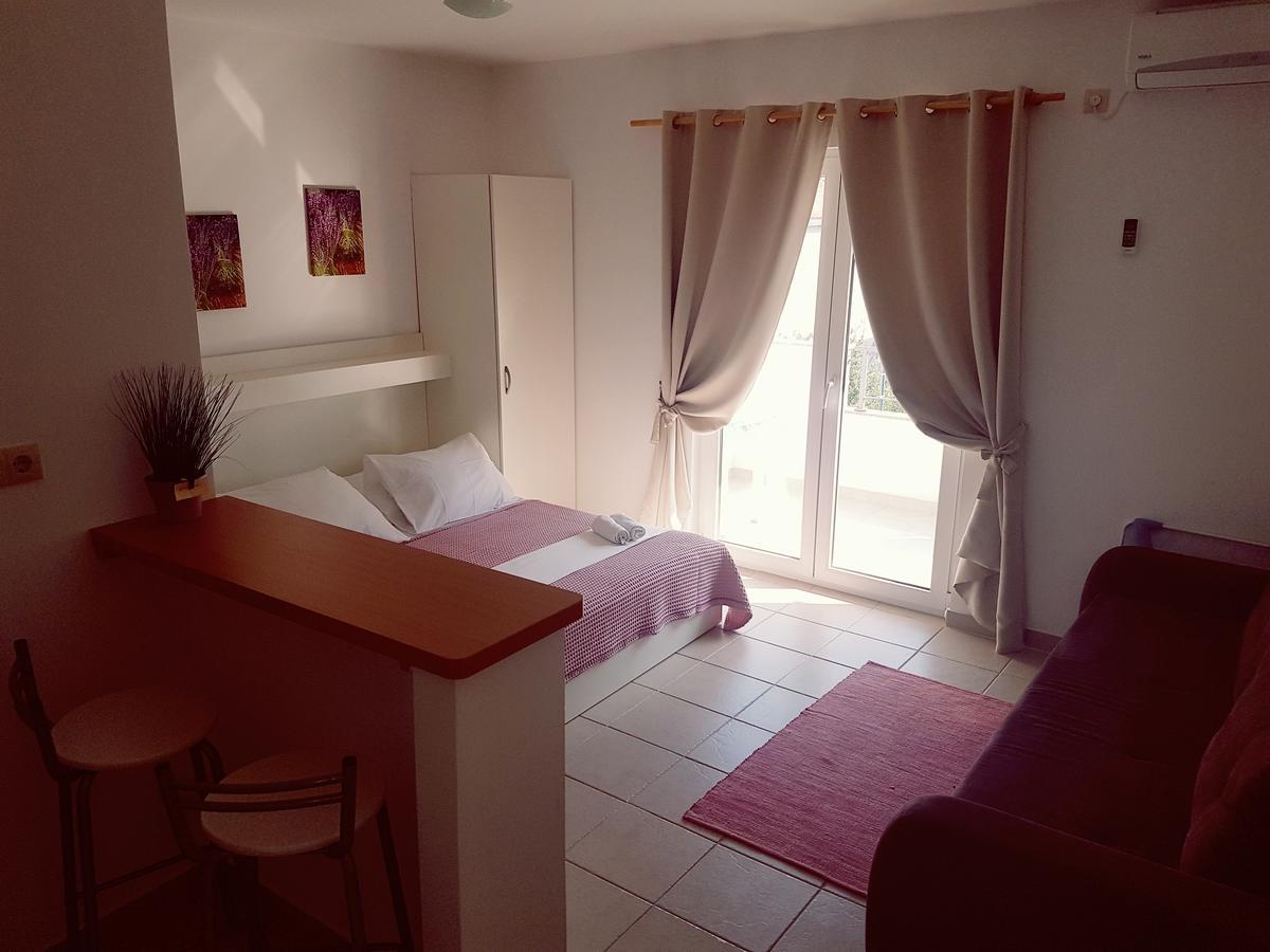 Apartment Luna Drvenik  Esterno foto